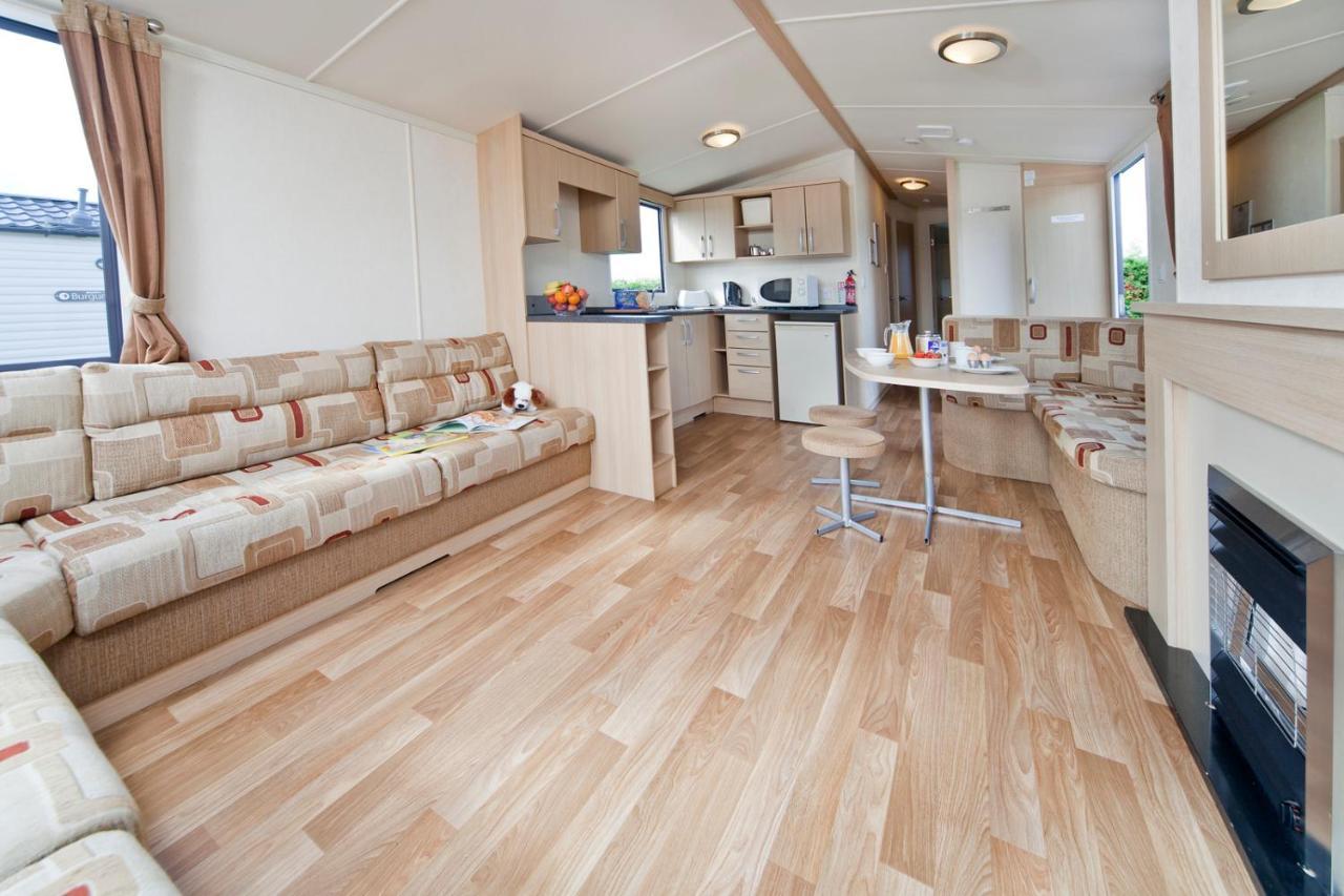 Mersea Island By Away Resorts Colchester Exterior photo